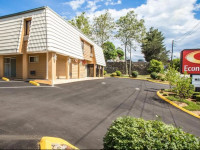 Econo Lodge Biltmore