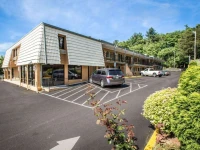 Econo Lodge Biltmore 2*