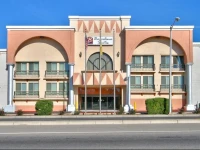 Barcelona Suites Albuquerque 3*