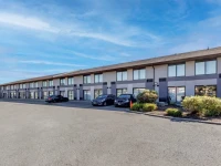 Comfort Inn Airport West 2*