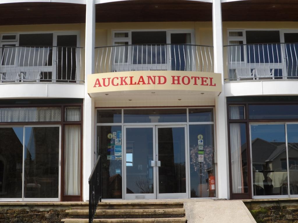 Auckland Hotel 2*