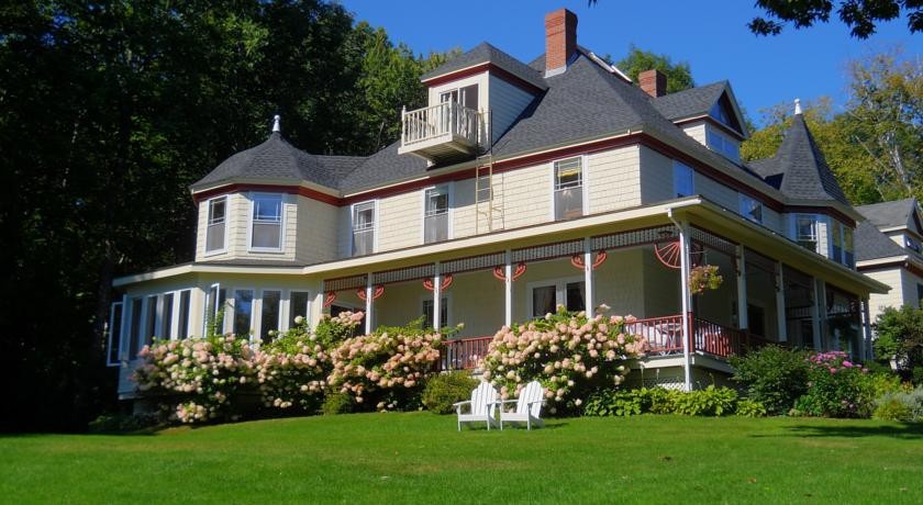 Victorian by the Sea 1*