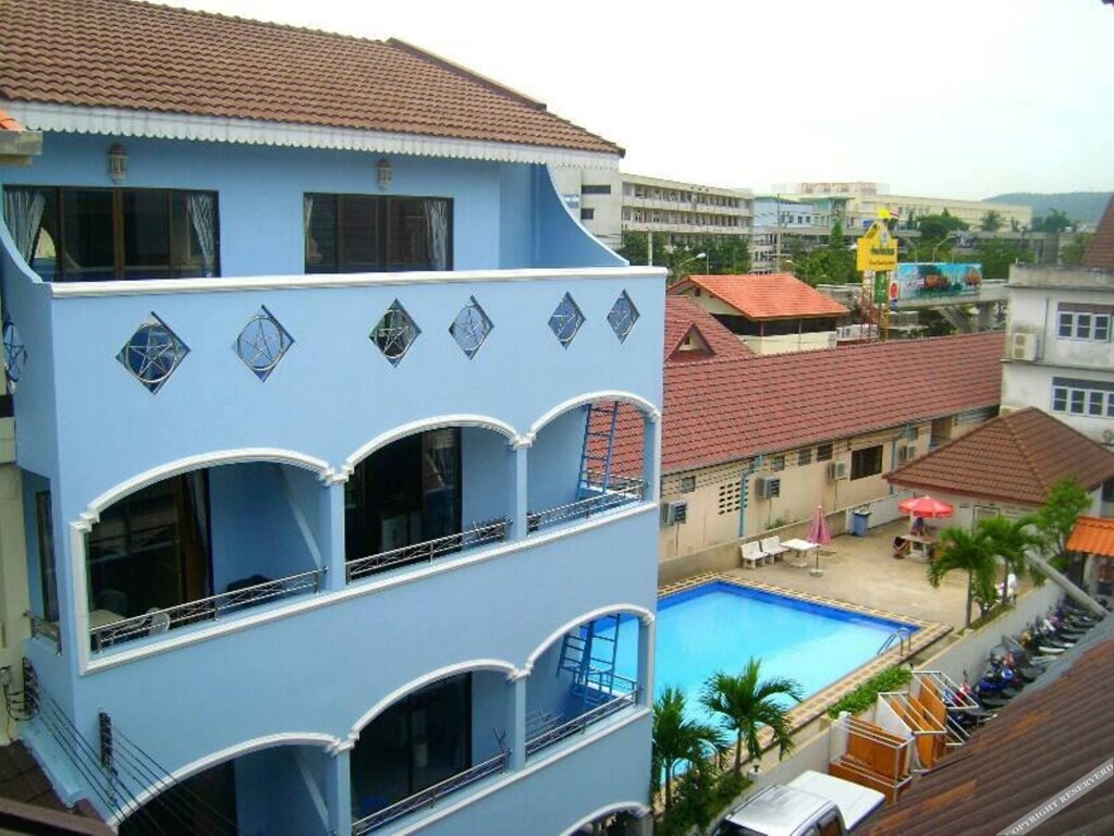 Leng Hotel 2*