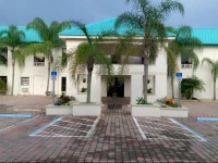 Pier II Resort 2*