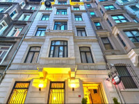 Next2 Hotel