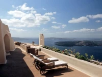 Iconic Santorini 5*