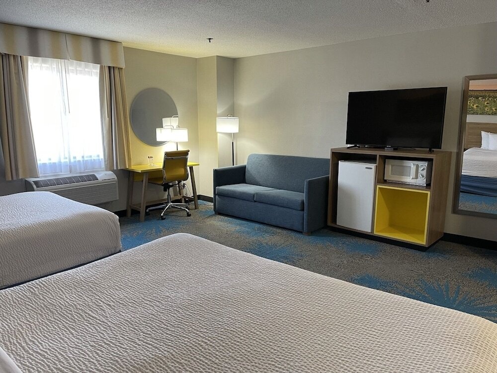 Days Inn Colby 2*