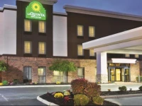 La Quinta Inn Grove City 3*
