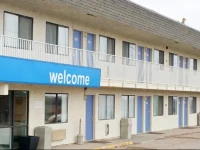 Motel 6 Topeka Northwest 2*