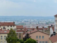 Hotel de la Croix Rousse 2*