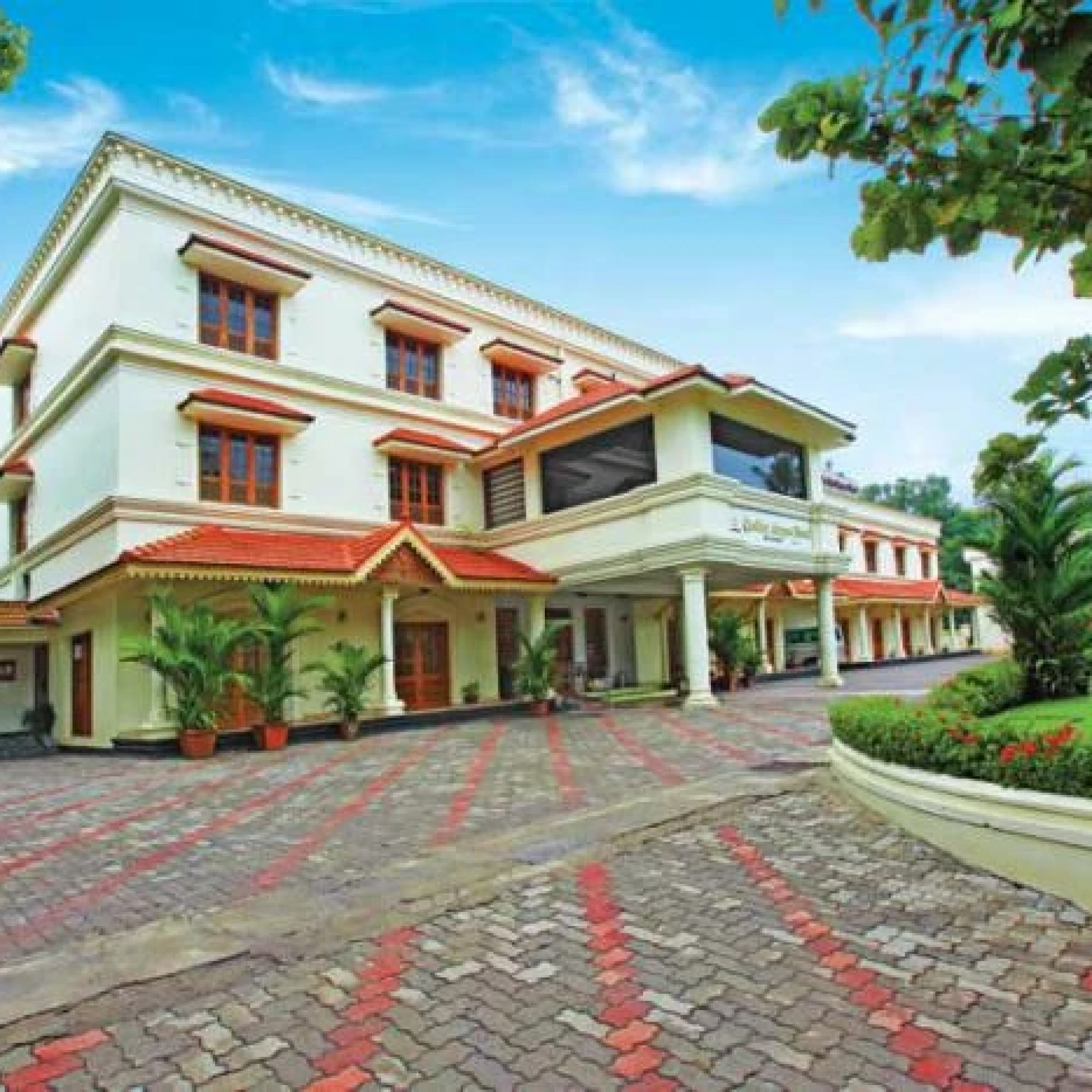 Quality Airport Hotel 3*