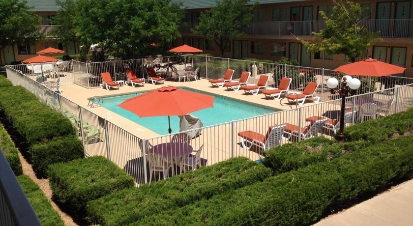 Motel 6 Holbrook 1*