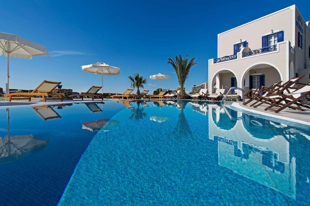 Villa Pezoula  3*