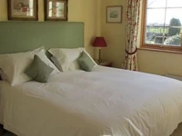Pavilion House 4*