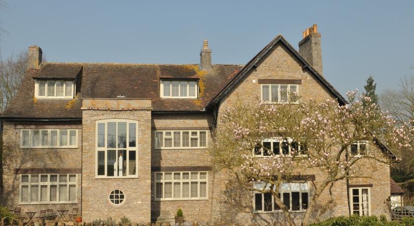 Old Parsonage House 4*