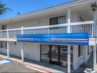 Motel 6 Santa Ana 1*