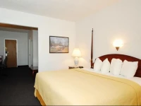 Quality Inn & Suites Albany Airport 2*