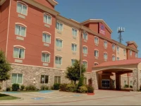 Comfort Suites Plano 2*