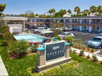Eden Roc Inn & Suites 2*