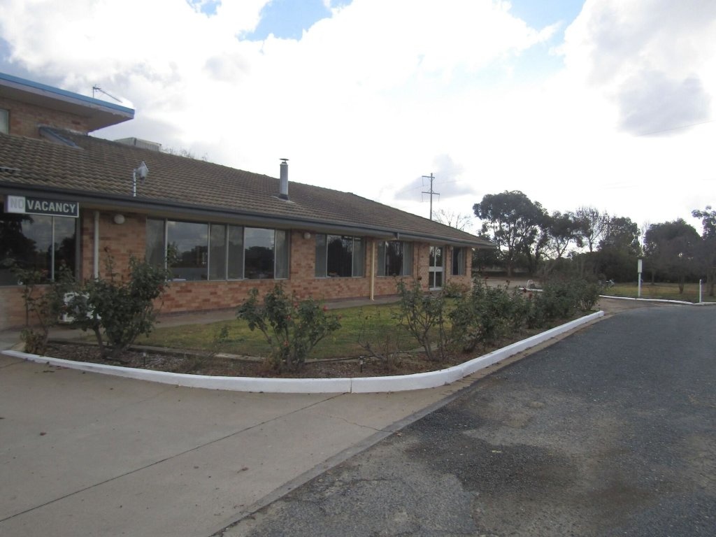 Allonville Motel 3*