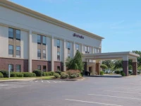 Hampton Inn Edenton 3*