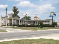 Days Inn Kerrville 2*