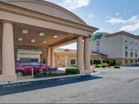 Holiday Inn Express Hotel & Suites Christiansburg 2*