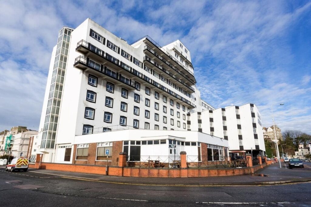 Grand Burstin Hotel Folkestone 2*
