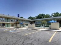 Motel 6 Marshall 1*
