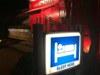 Metro Hotel and Cafe 3*