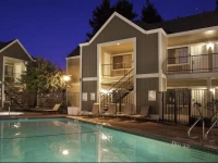 Quality Inn Petaluma 3*