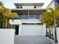 Alex Beach House 4*