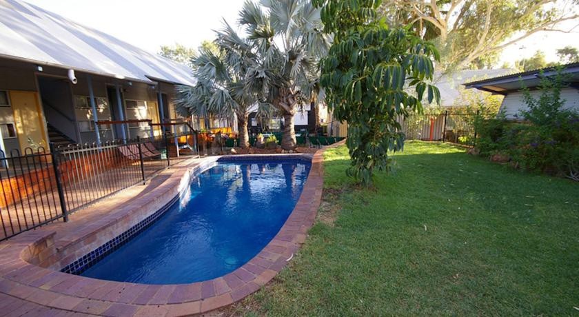 Alice Springs YHA 3*
