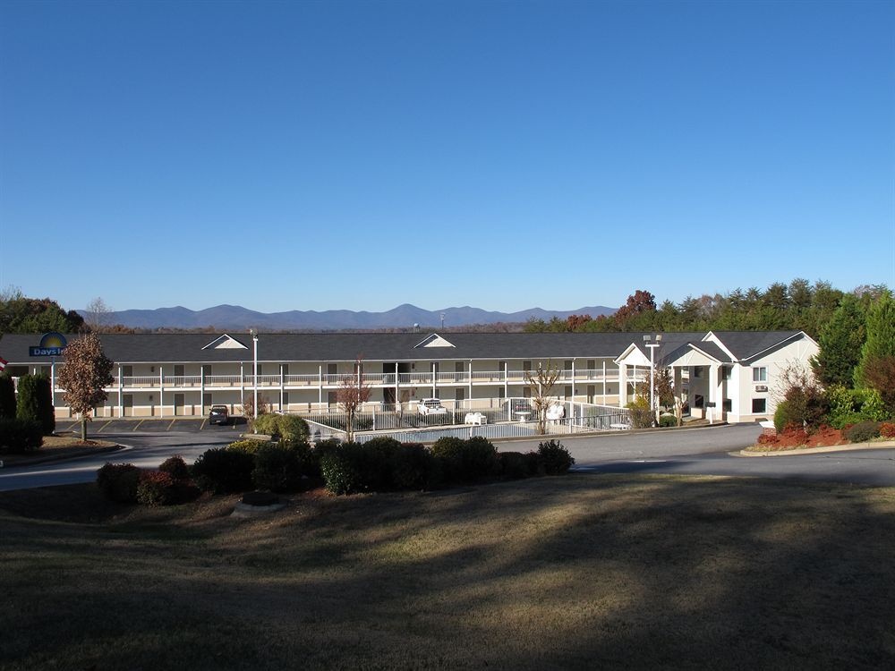 Days Inn Dahlonega 2*