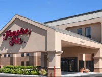 Hampton Inn Frostburg 3*