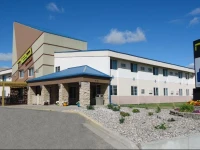 Red River Lodge & Suites 2*