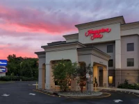 Hampton Inn Nanuet 3*