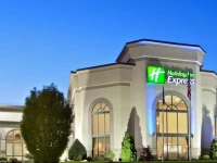 Holiday Inn Express Harrisonburg 2*
