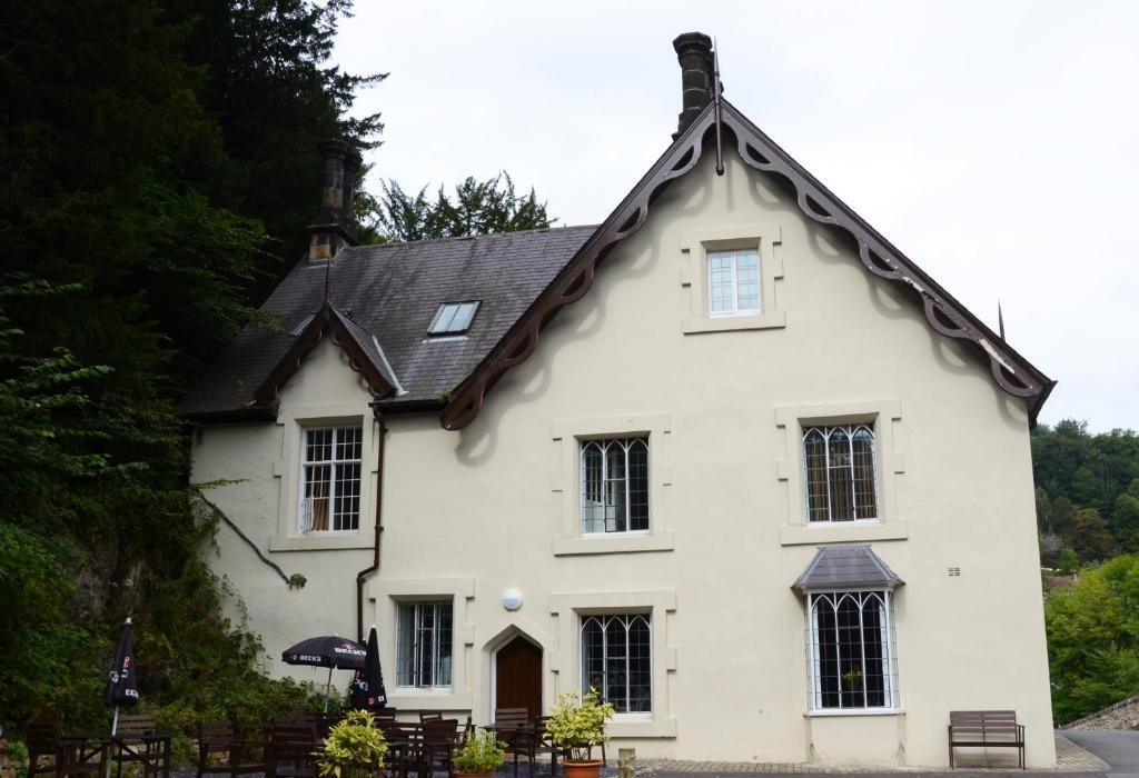 High Tor Hotel 2*