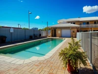 Club Motor Inn 4*
