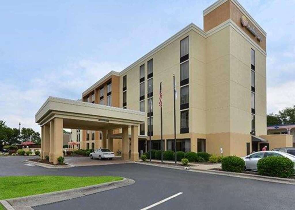 Holiday Inn Express Elizabeth City 2*