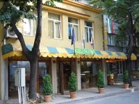 Enika 3*