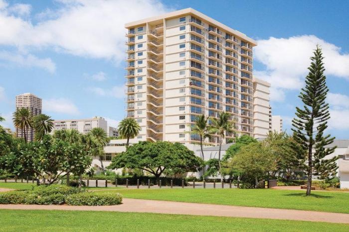 Luana Waikiki 3*