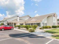 Econo Lodge Inn and Suites Dickson 2*