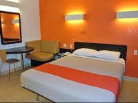 Motel 6 Wenatchee 2*