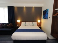 Holiday Inn Express Sheffield City Centre 3*