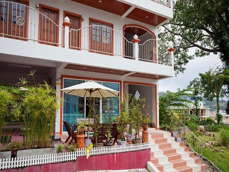 Neeraja Guesthouse 2*