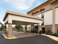 Hampton Inn Battle Creek 3*