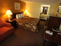 Knights Inn Saginaw 2*