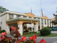 Quality Inn Huntersville 2*
